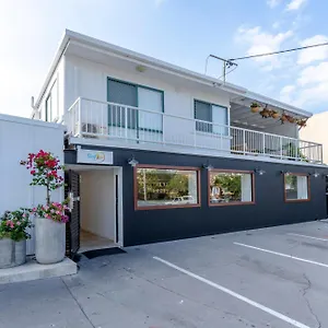 Hostel Surf Boutique Backpackers - Free Breakfast, Gold Coast